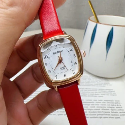 Trendy Leather Band Women’s Watch - Image 7