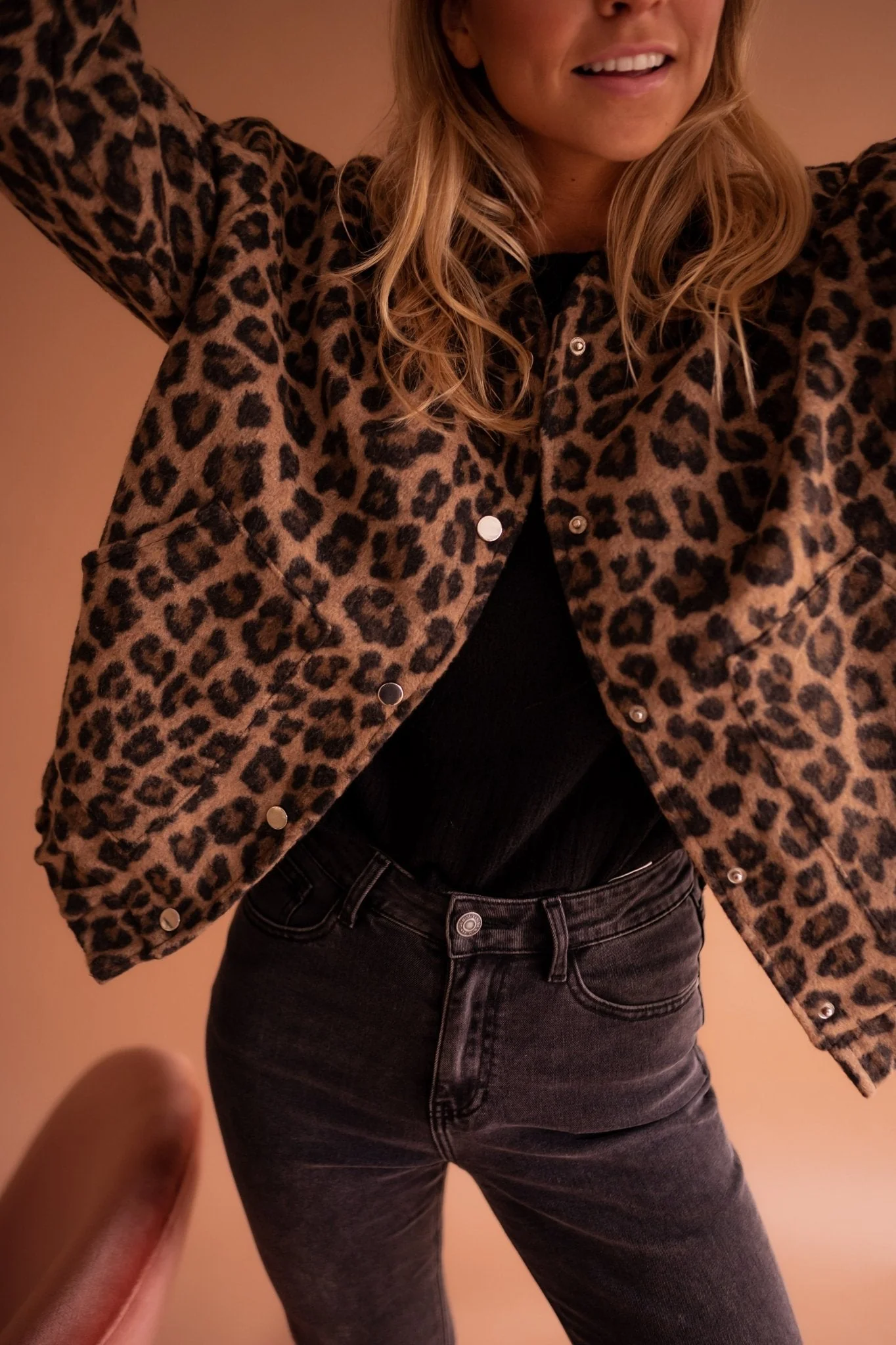 Trendy Lightweight Warm Jacket Design - Image 11