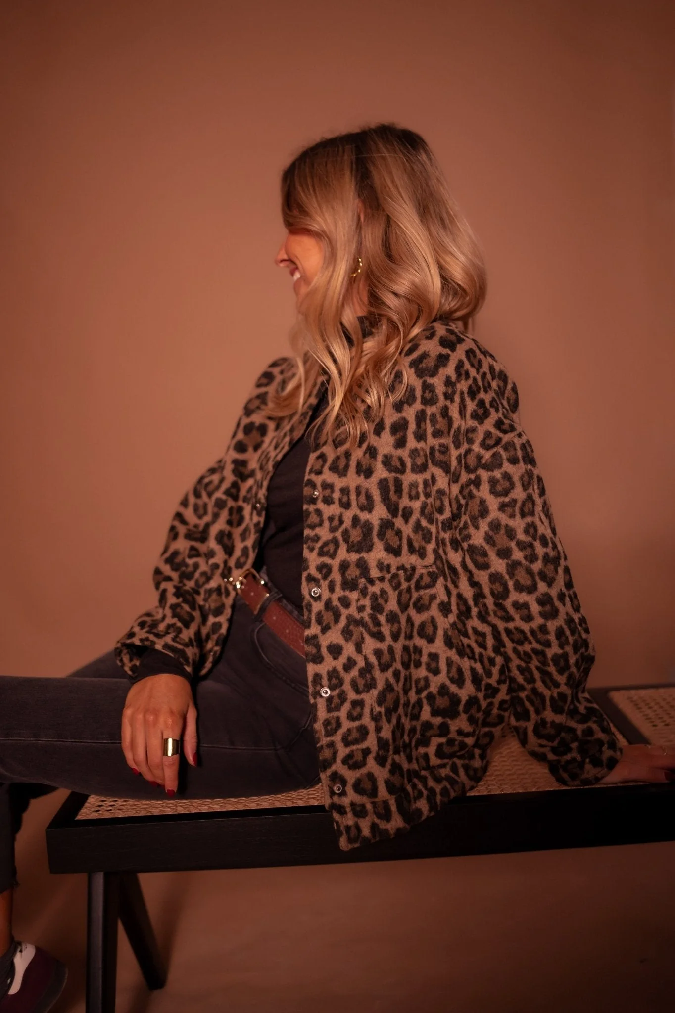 Trendy Lightweight Warm Jacket Design - Image 12