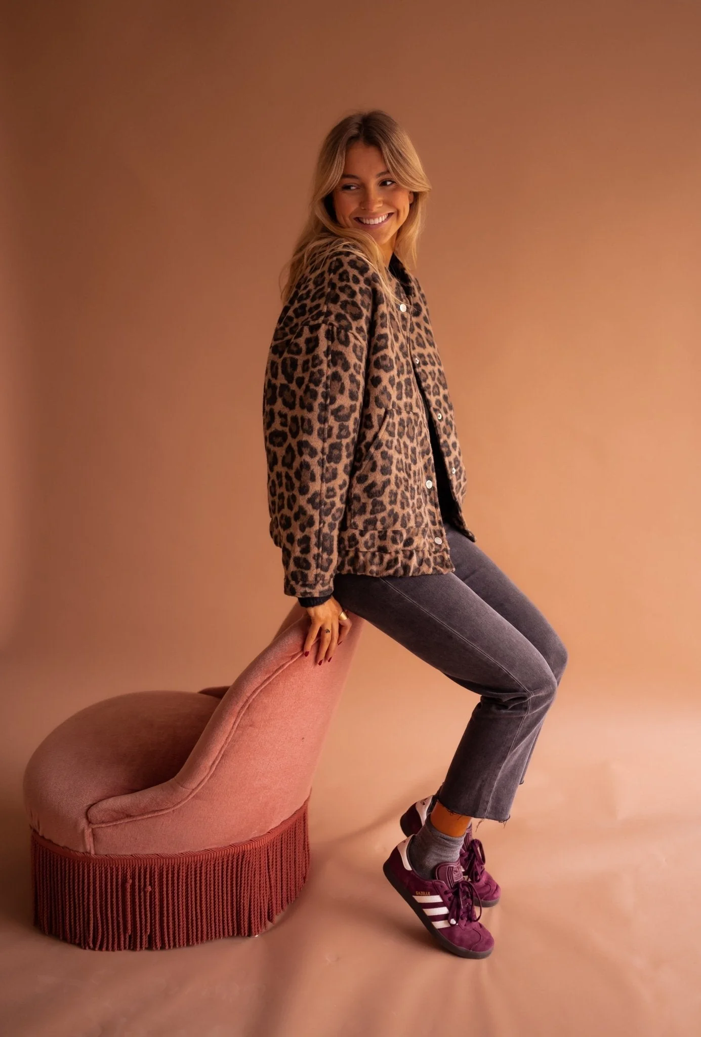 Trendy Lightweight Warm Jacket Design - Image 17