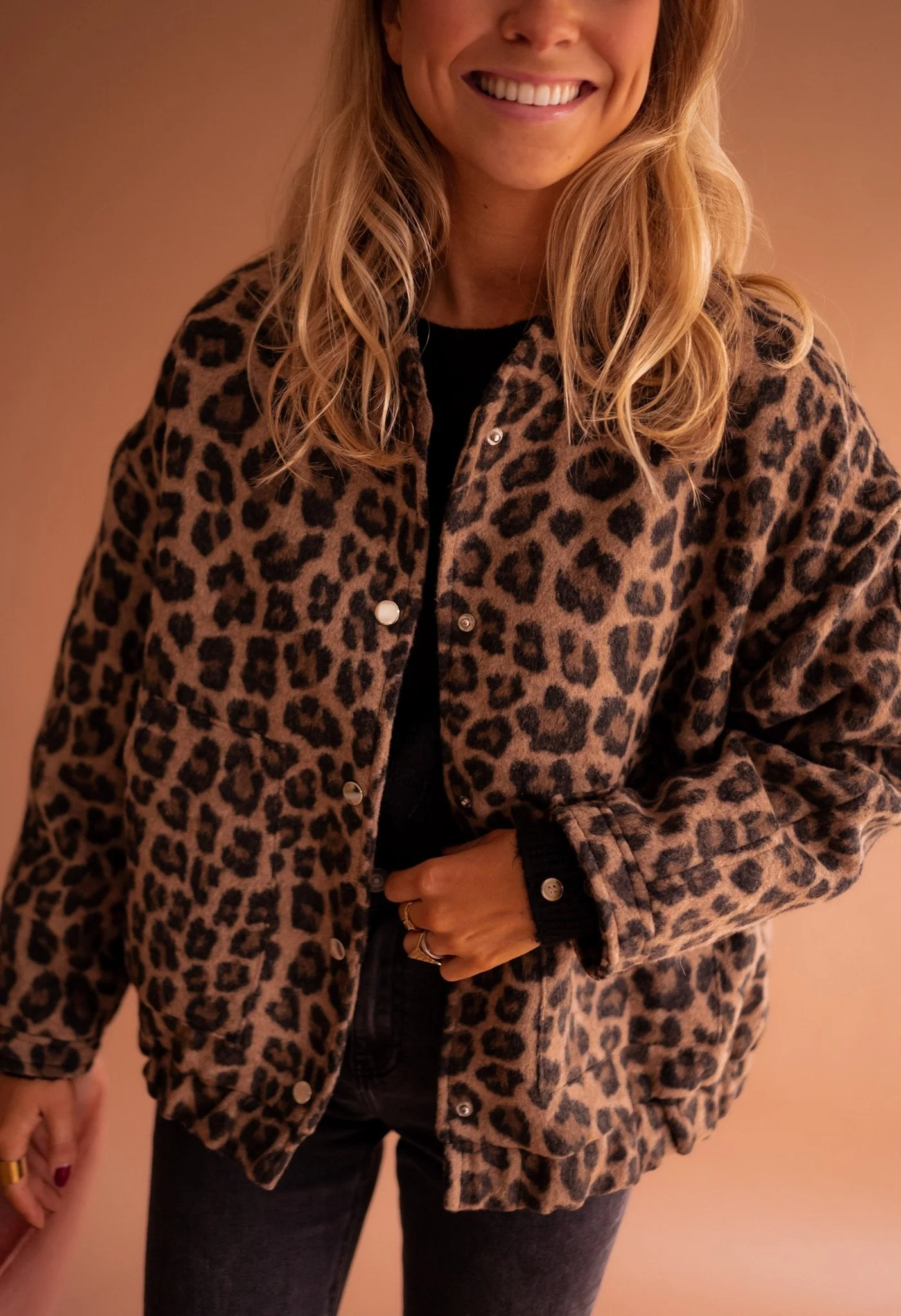 Trendy Lightweight Warm Jacket Design - Image 2