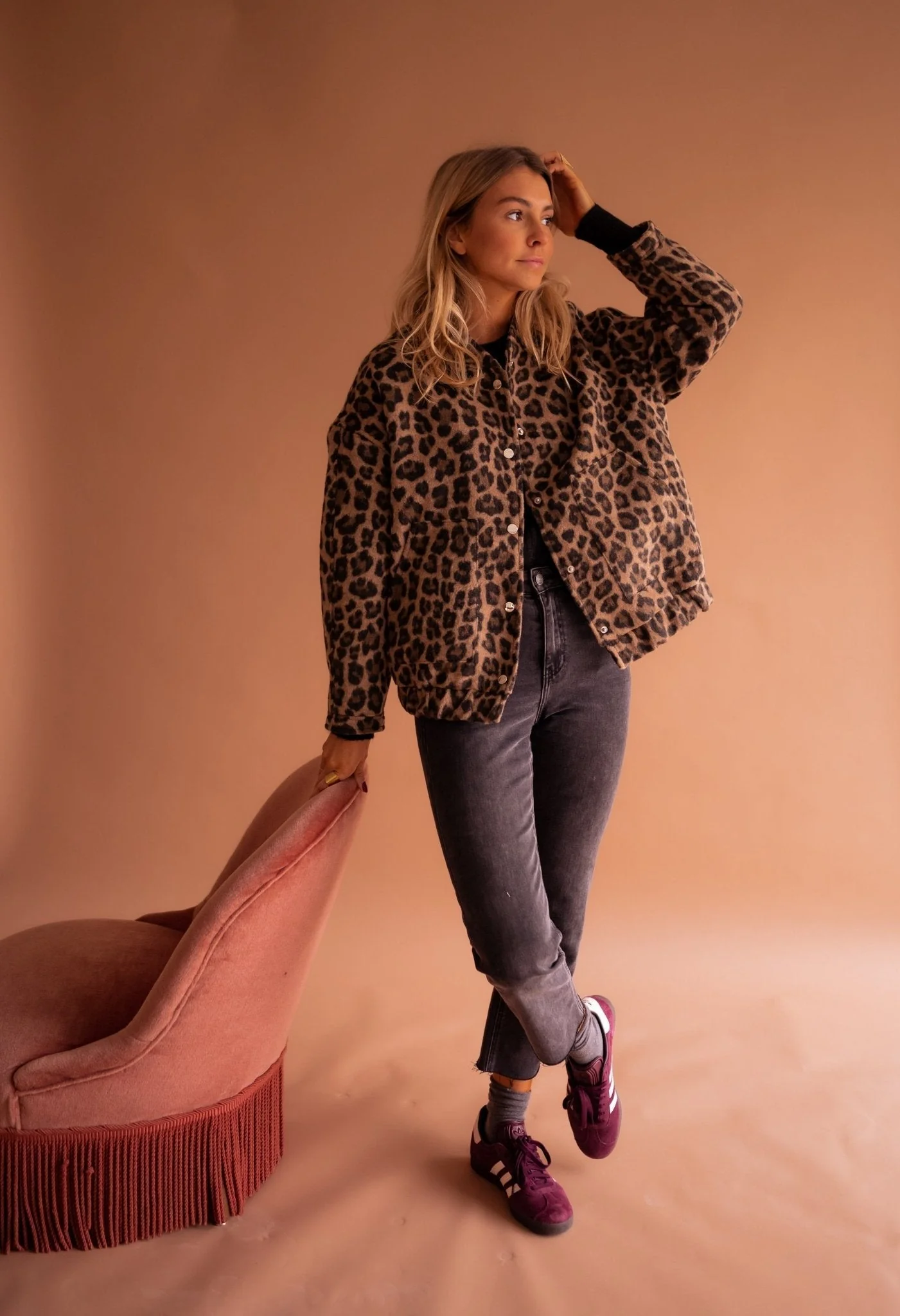 Trendy Lightweight Warm Jacket Design - Image 5