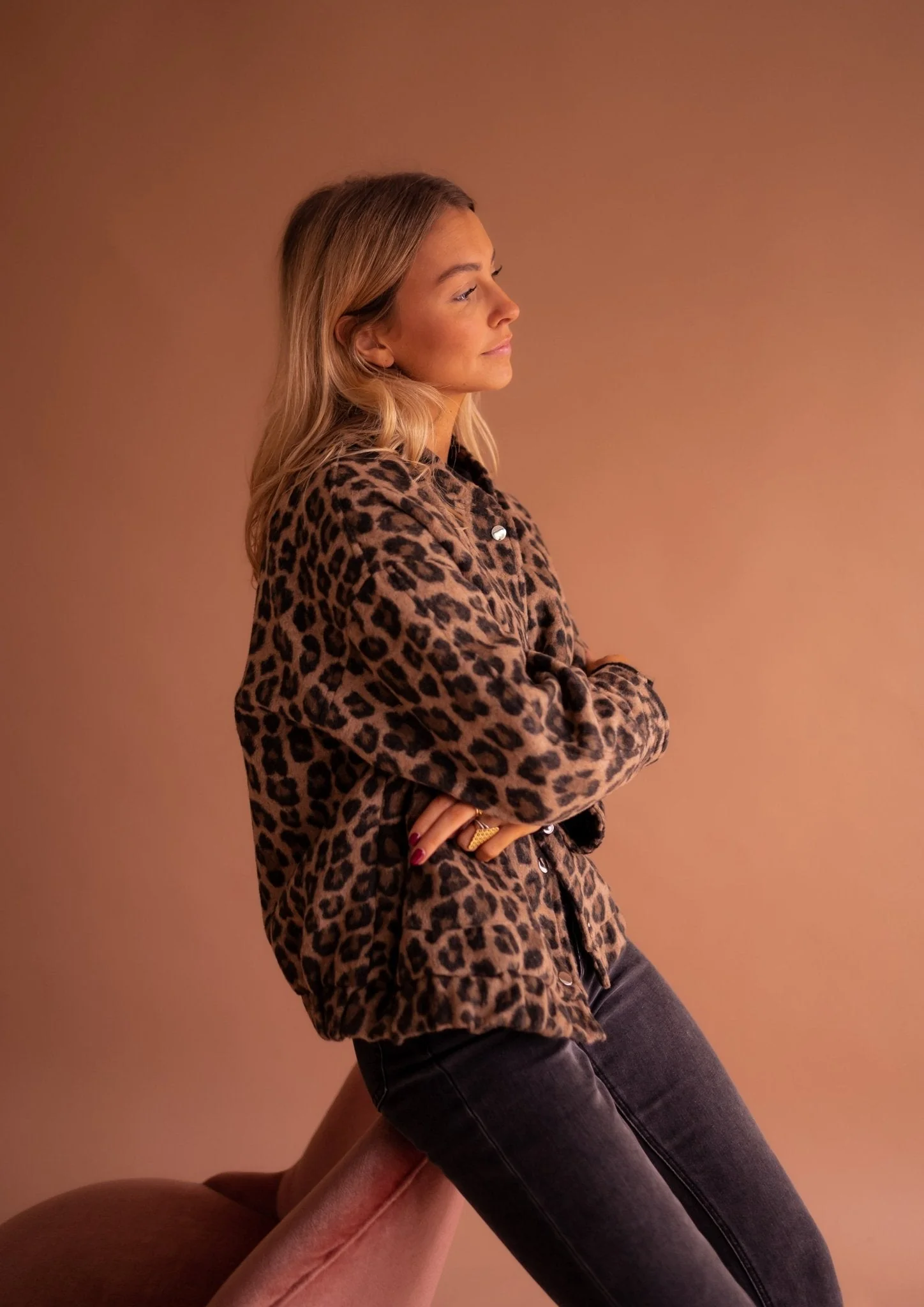 Trendy Lightweight Warm Jacket Design - Image 7