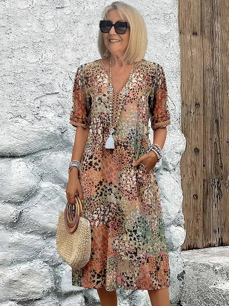 Trendy Summer Dress with Delicate Leopard Lace - Image 9