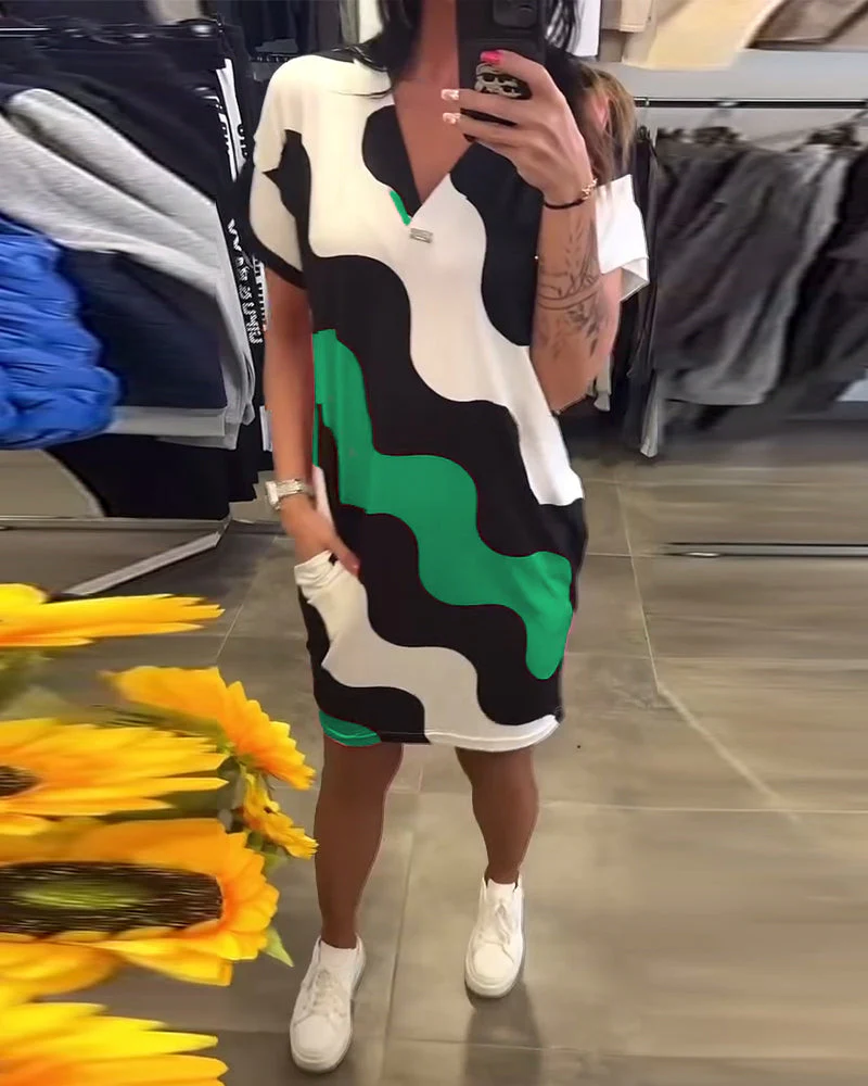 V-Neck Wave Print Dress - Image 7