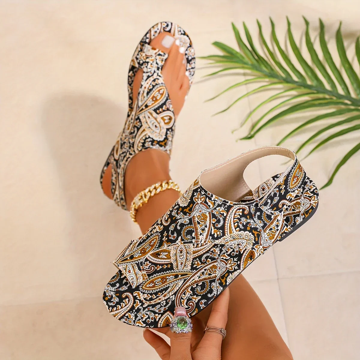 Vintage-Inspired Boho Beach Sandals - Image 12