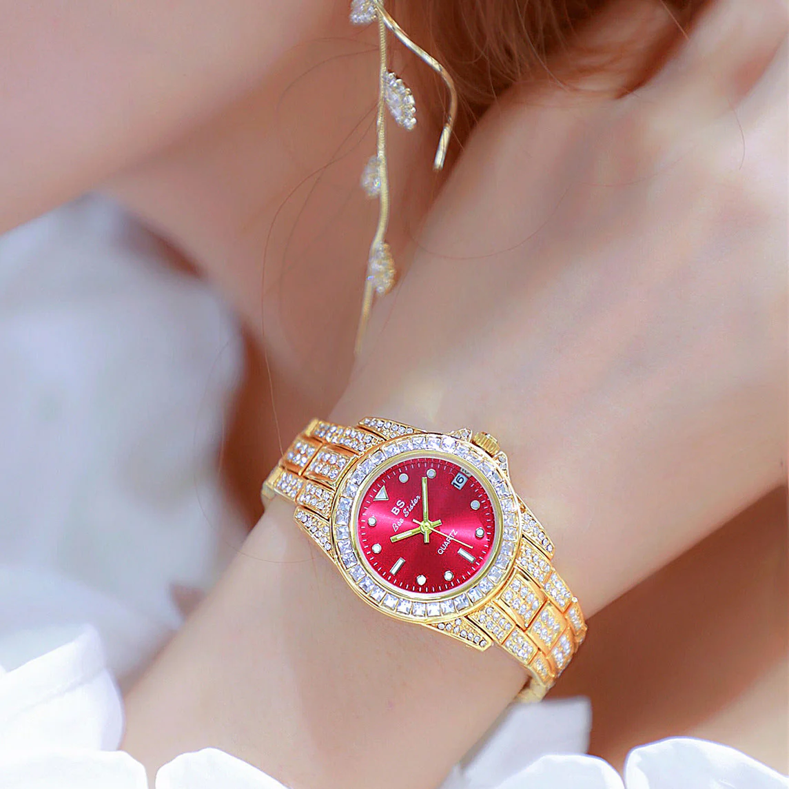 Women’s Luxury Watch With Date Display - Image 13